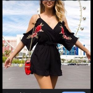 FLORAL CHIC WOMEN'S FLORAL ROMPER SIZE S, NAVY BLUE